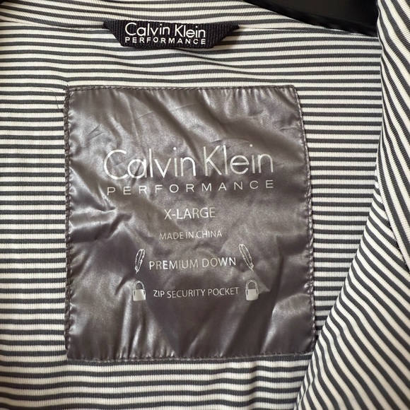 Calvin Klein puffer vest Size XL - Picture 2 of 9